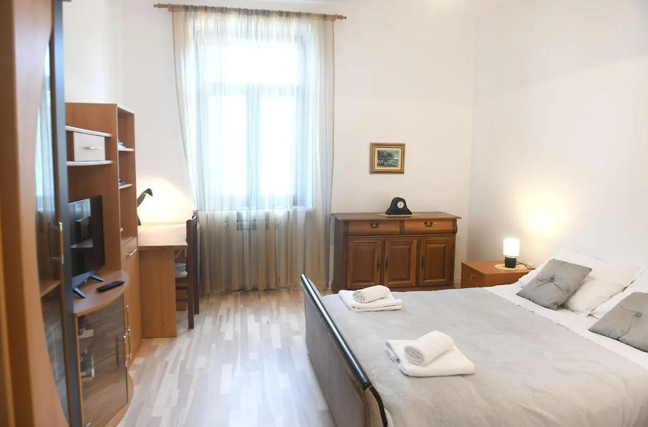 Divia Apartment Rijeka 0*,